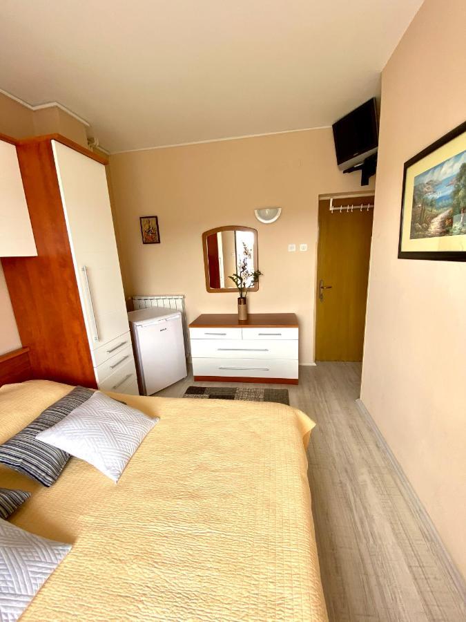 Guesthouse Kurelic Rab Kampor Екстериор снимка