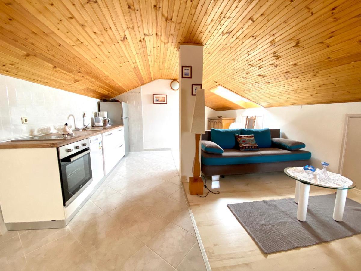 Guesthouse Kurelic Rab Kampor Екстериор снимка