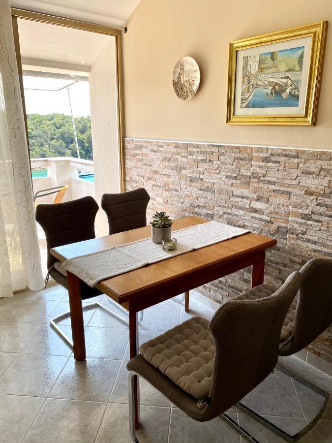 Guesthouse Kurelic Rab Kampor Екстериор снимка