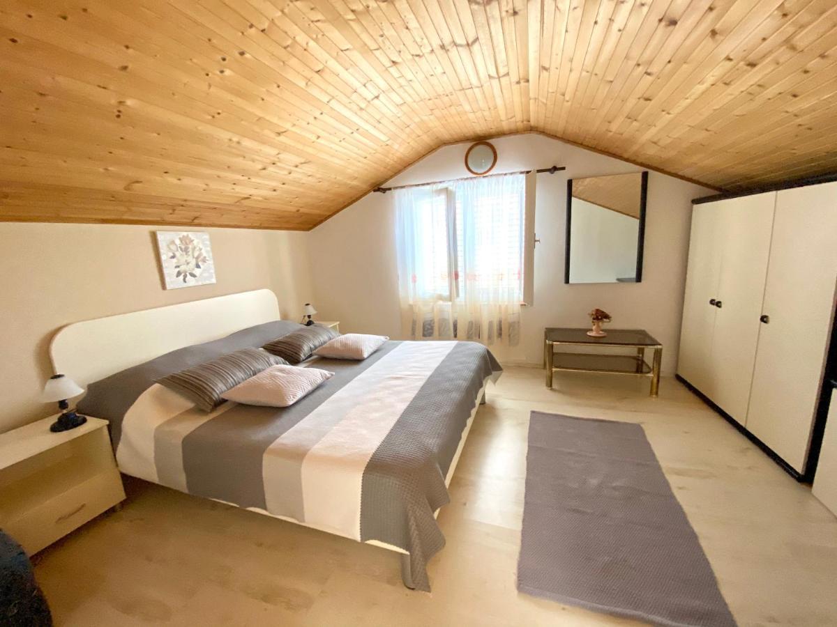 Guesthouse Kurelic Rab Kampor Екстериор снимка