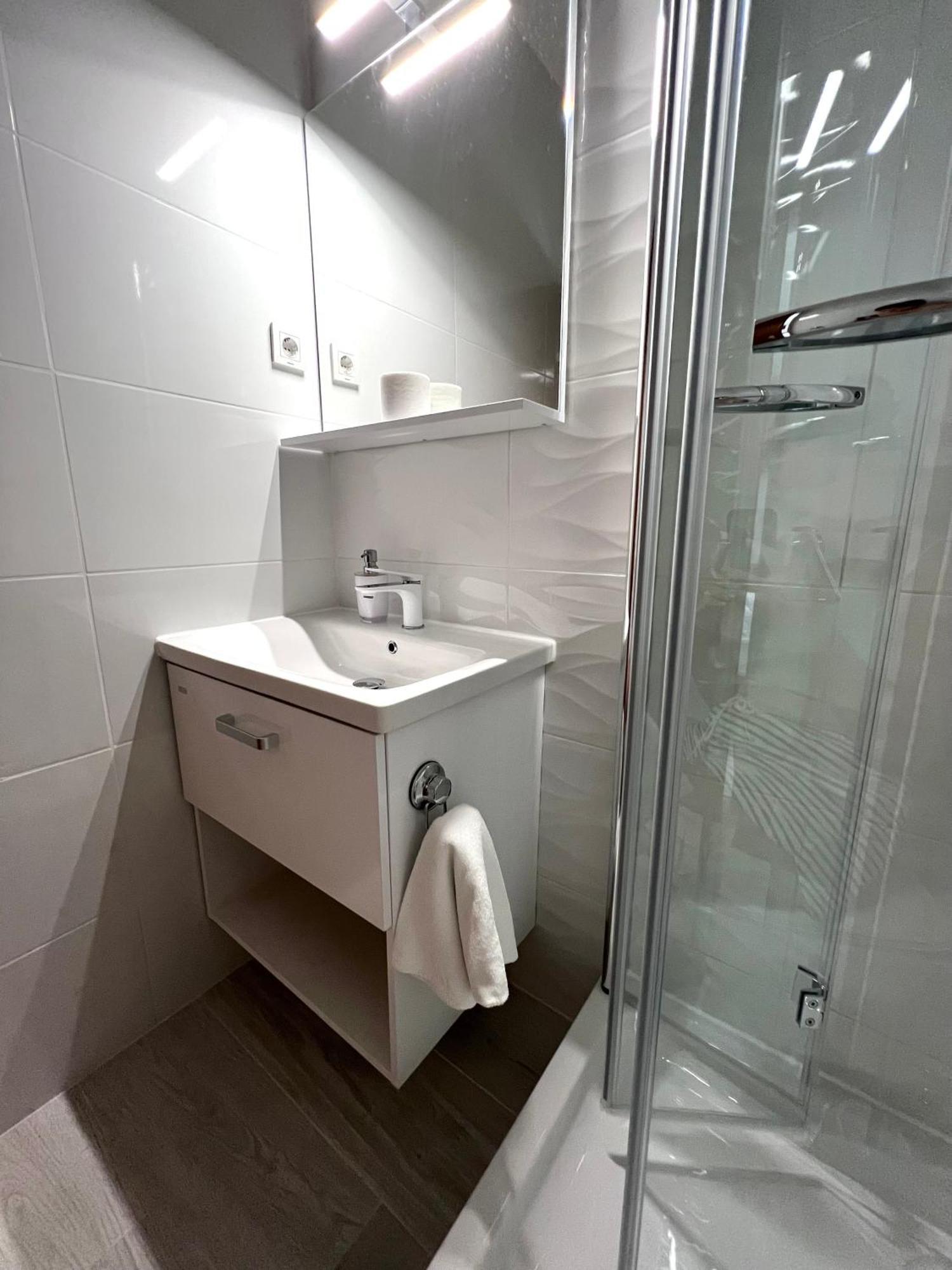 Guesthouse Kurelic Rab Kampor Екстериор снимка